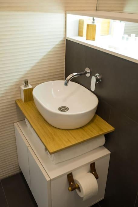 No.8: Lovely & Cosy 3-Room Heart Of The City Timişoara Exteriör bild